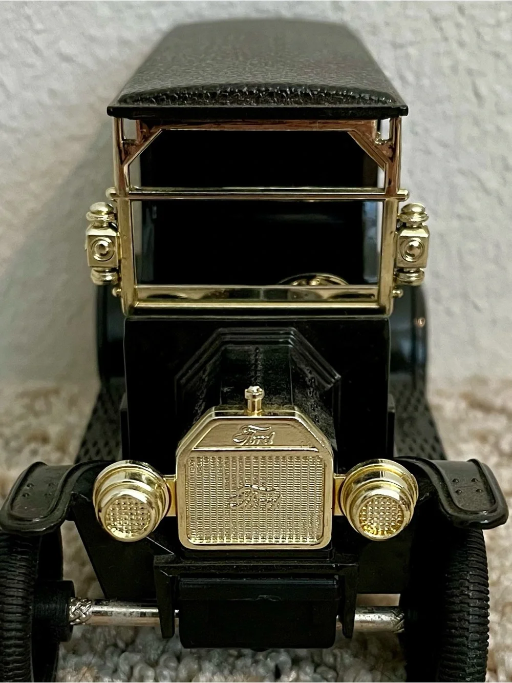 UPS 1913 Classic Car / Truck Ford United Parcel Service 1:25 Diecast Brown